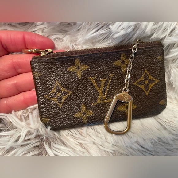 Louis Vuitton Accessories - Louis Vuitton Monogram Key Clés Key Chain Pouch